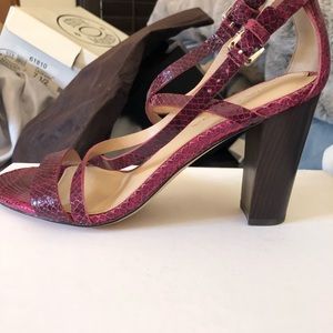 Via spiga pumps!!